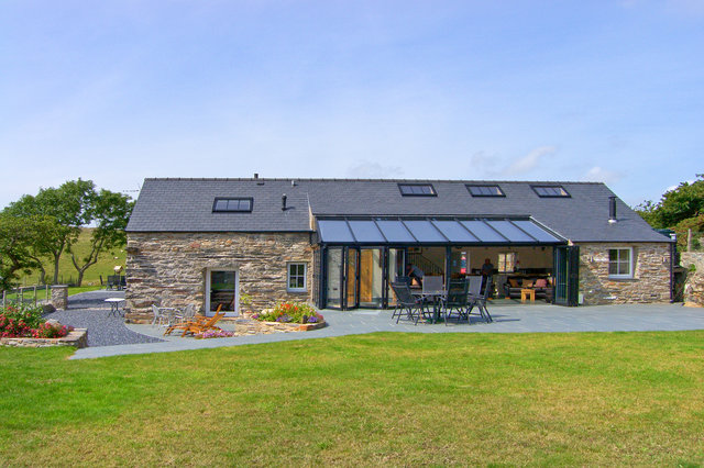 Garth Marthin The Barn in North Wales, Ref 27046