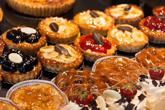 Buffet Desserts Image from Flickr