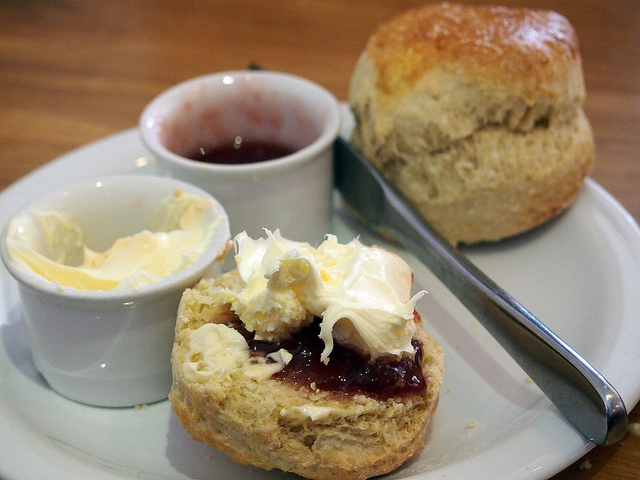 Cornish cream tea