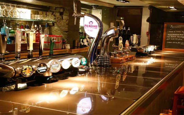 The Ship Inn - Best pub in christchurch - dorset