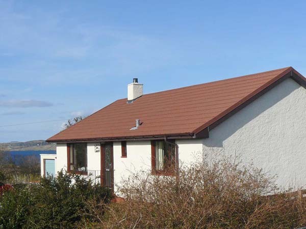 Cnoc Grianach Pet-Friendly Cottage, Portree, Highlands And Islands (Ref 20748),Portree