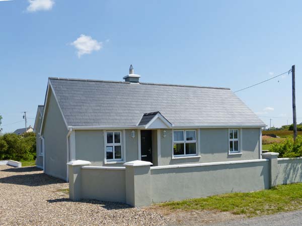 Sarah's Cottage Family Cottage, Spanish Point, County Clare, Shannon (Ref 27083),Ireland