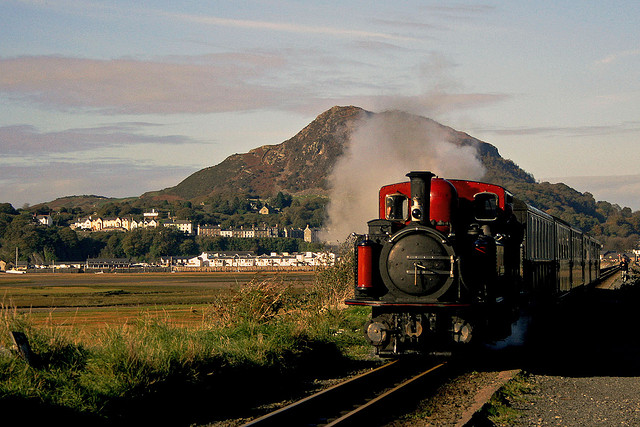 Ffestiniog Steam Train | abstract_effects | CC 2.0