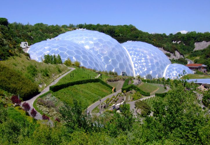 Eden_Project,_Cornwall,_England-29May2009