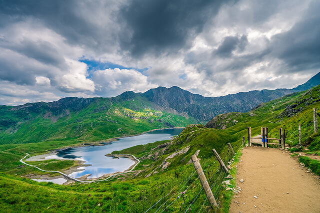 The Miners Track in Snowdonia National Park, overlooking Lyn Lydaw Lake