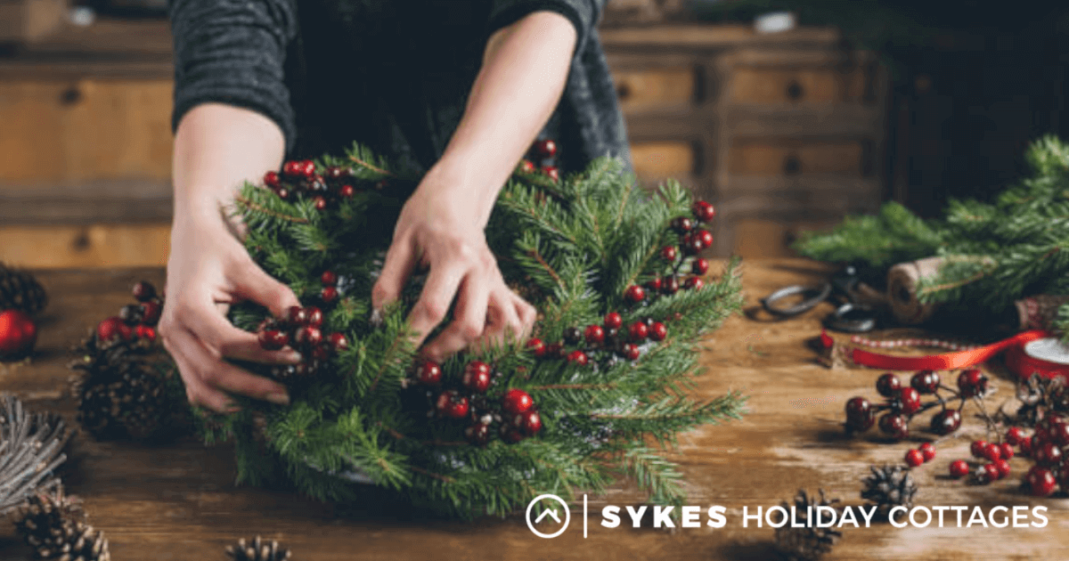 10 Easy Christmas Crafts That Everyone Can Make Sykes Holiday