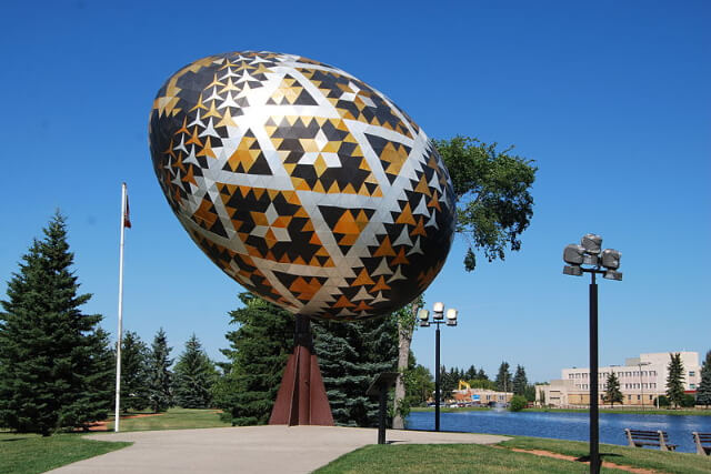 world's largest easter egg