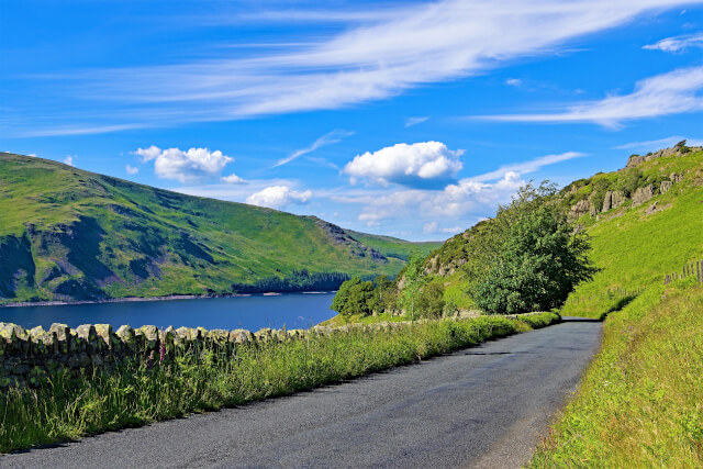 The route alongside the Hawes Reservoir, Lake District
