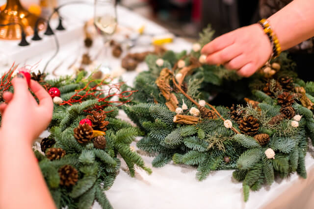 Christmas wreath weaving