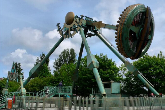 Pendulus ride at Pleasure Island, Cleethorpes