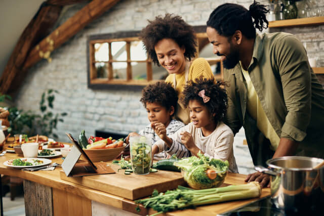 Family cooking with iPad