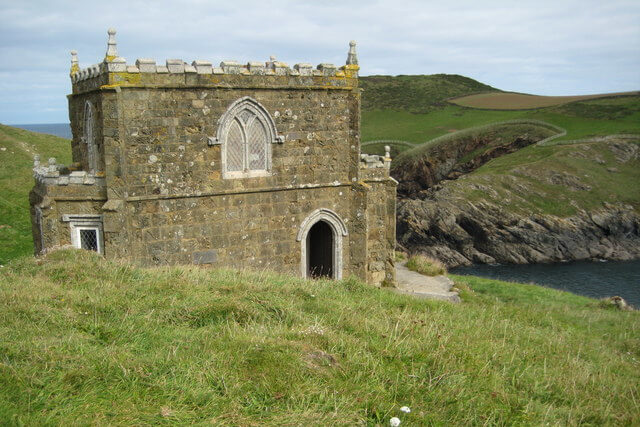 Doyden Castle, Port Quin