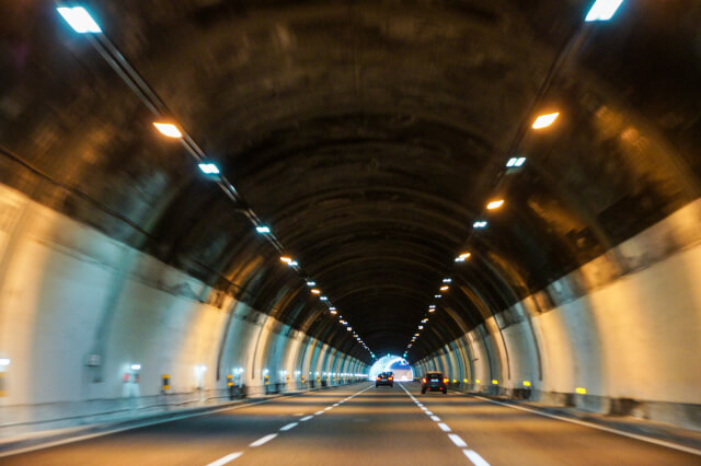 Tunnel