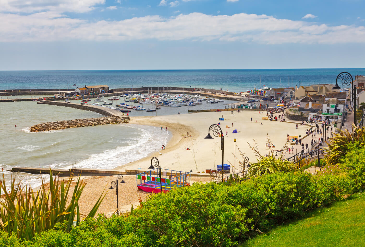lyme regis, a beach holiday in the uk