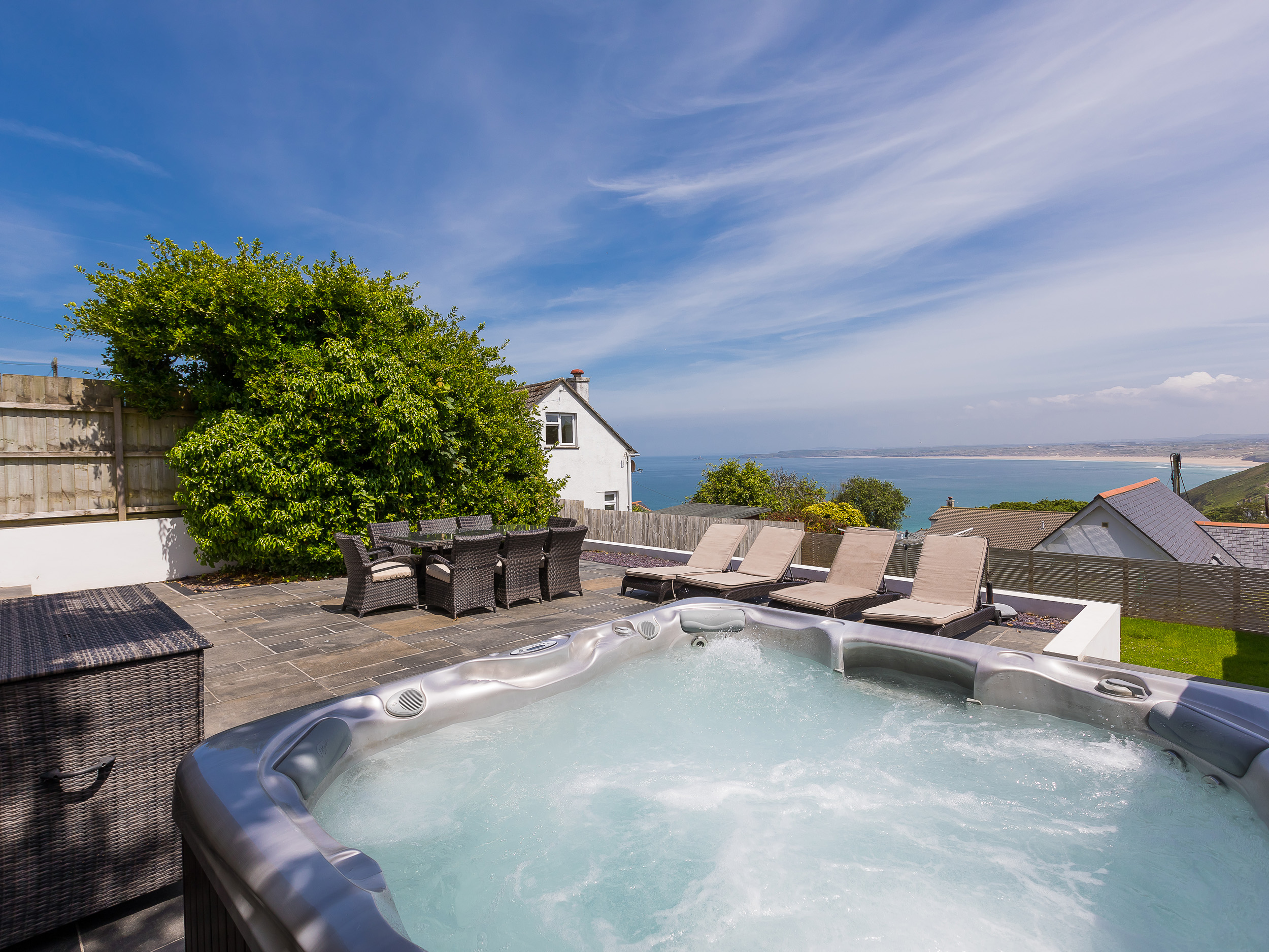 Hot tub overlooking seav views in Cornwall