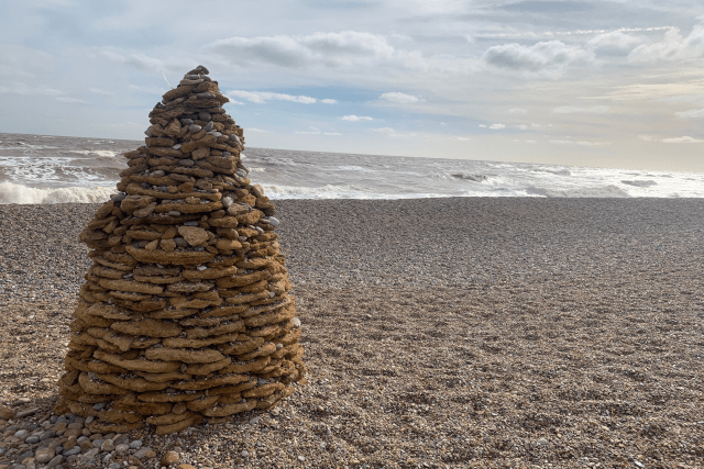 stone stack on thorpeness beach