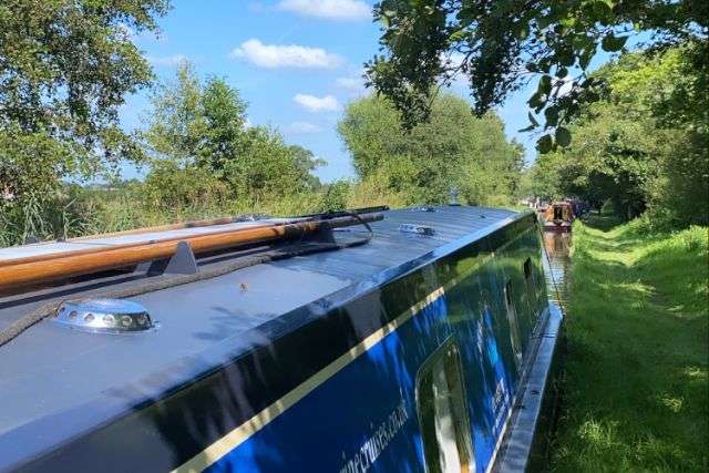 narrowboat-llangollen-canal-maia