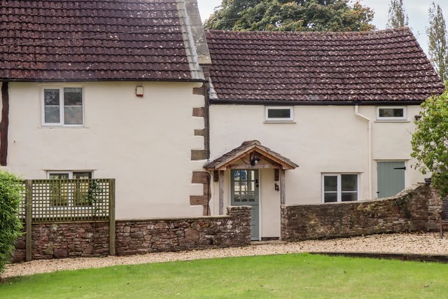 1 White House Cottages (Ref.1081968)