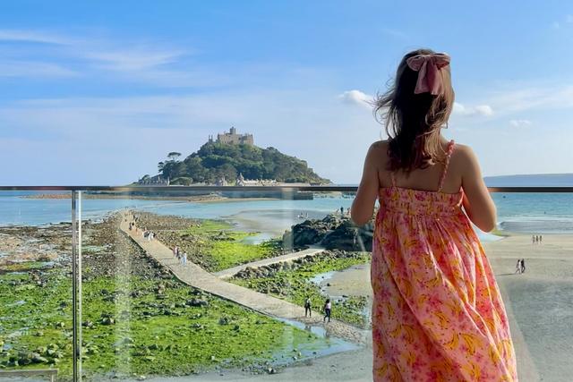 view of St Michael's Mount from the Godolphin Hotel