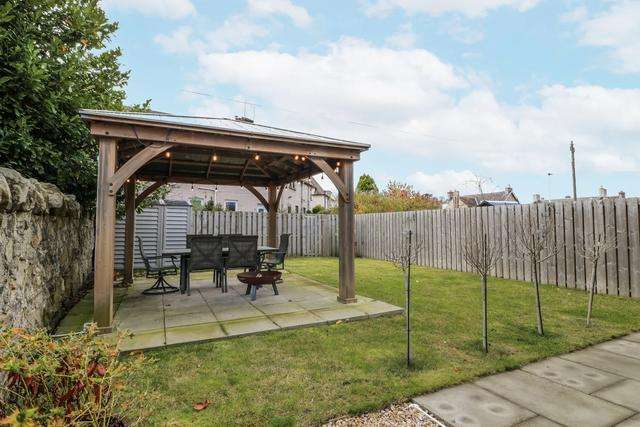 14 Old Market Place (Ref. 1190102)