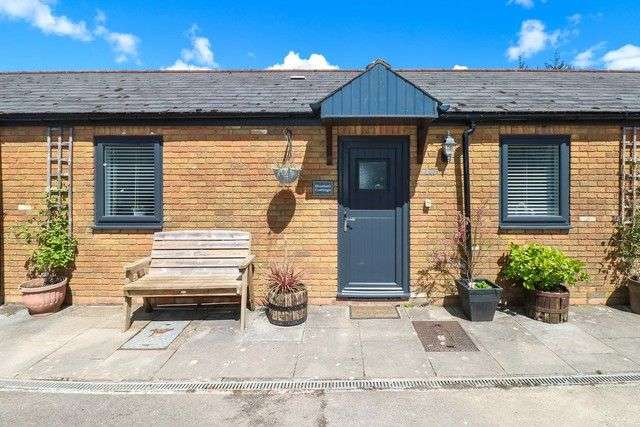 Bluebell Cottage (Ref. 1155729).