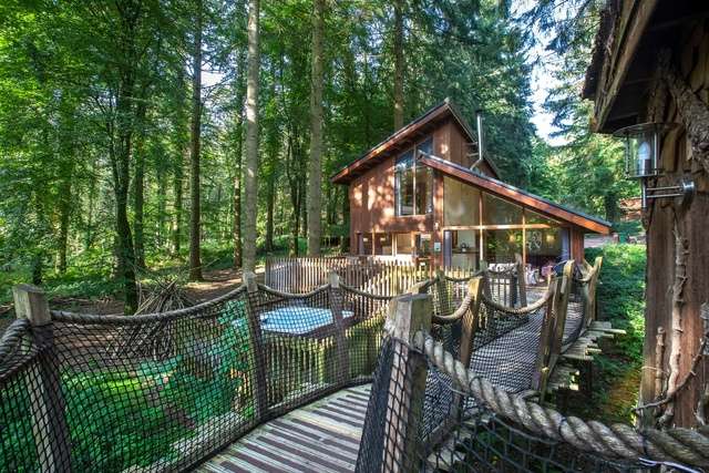 Exterior of Forest of Dean Woodland - Golden Oak Treehouse (Ref. 1146718).