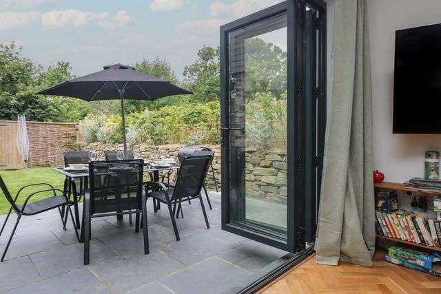 Garden dining at Wildwood.