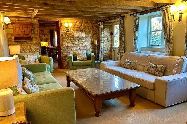 Living area in Robins Nest.