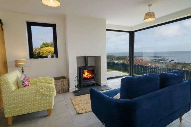 Living area in Sea and Sky.