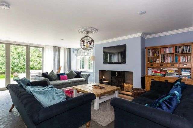 Living area in Vallis Oak Villa.