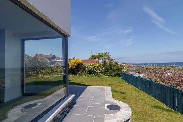 Sea and Sky (Ref. 1154573).