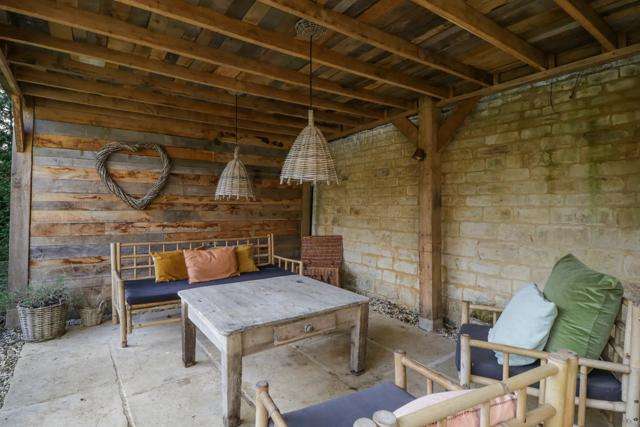 Cotswold House (Ref. 1165507)