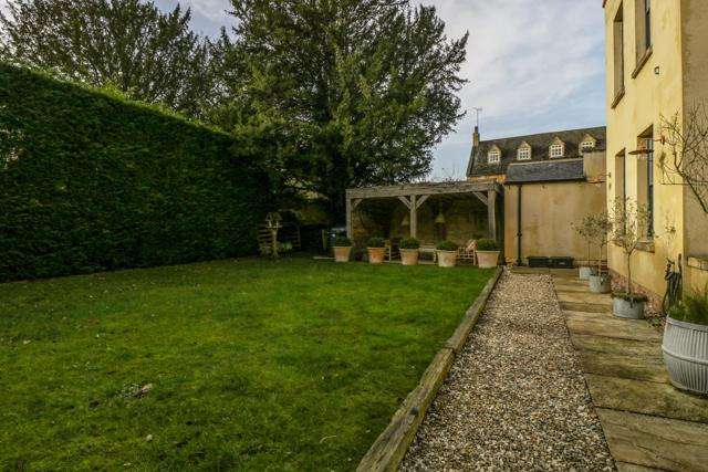 Cotswold House (Ref. 1165507)