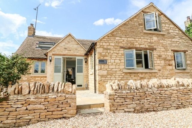 12 Manor Farm Close (Ref. 1079812)