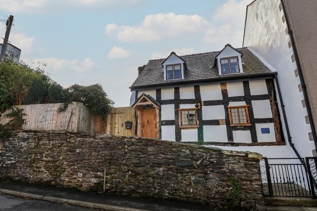 18 Church Street (Ref. 1095762)