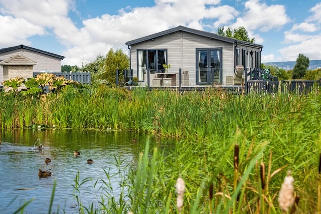 Number 8 Lakes View (Ref. 1081562)