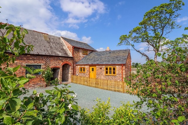 The Tractor Shed (Ref. 1000425)