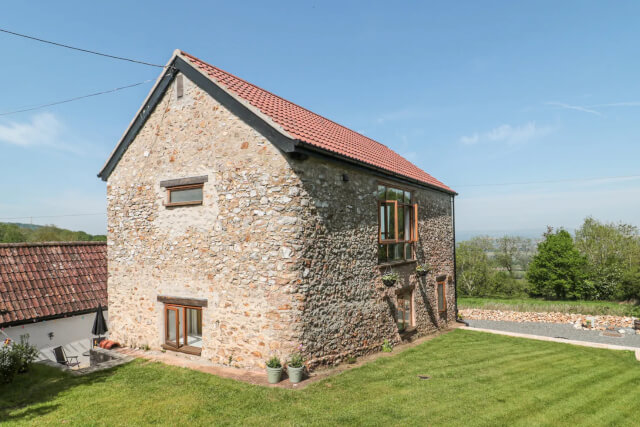 Newlands Barn - Exterior