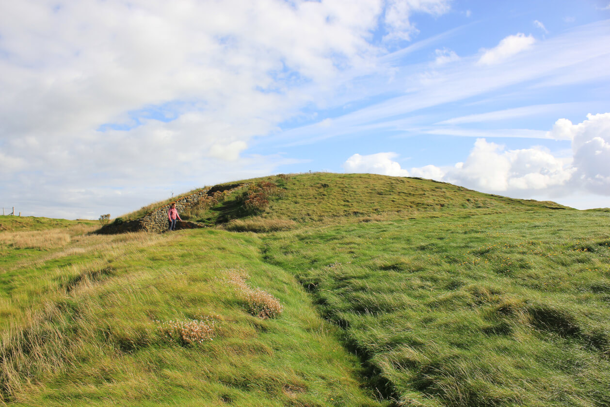 Barclodiad y Gawres, Anglesey