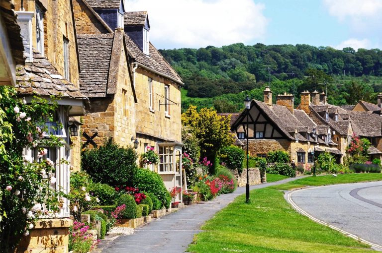 Cotswolds Guide for Travel