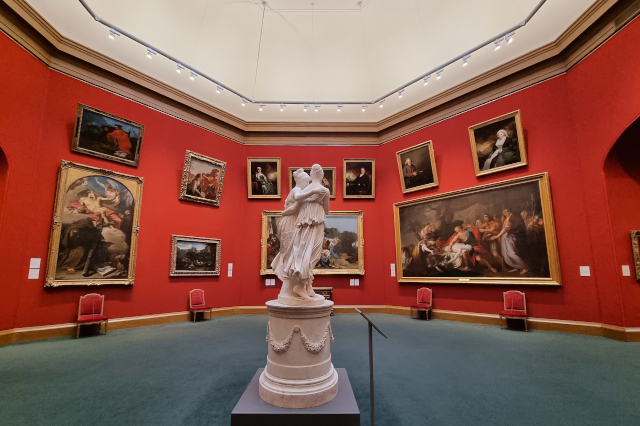 Inside Scottish National Gallery