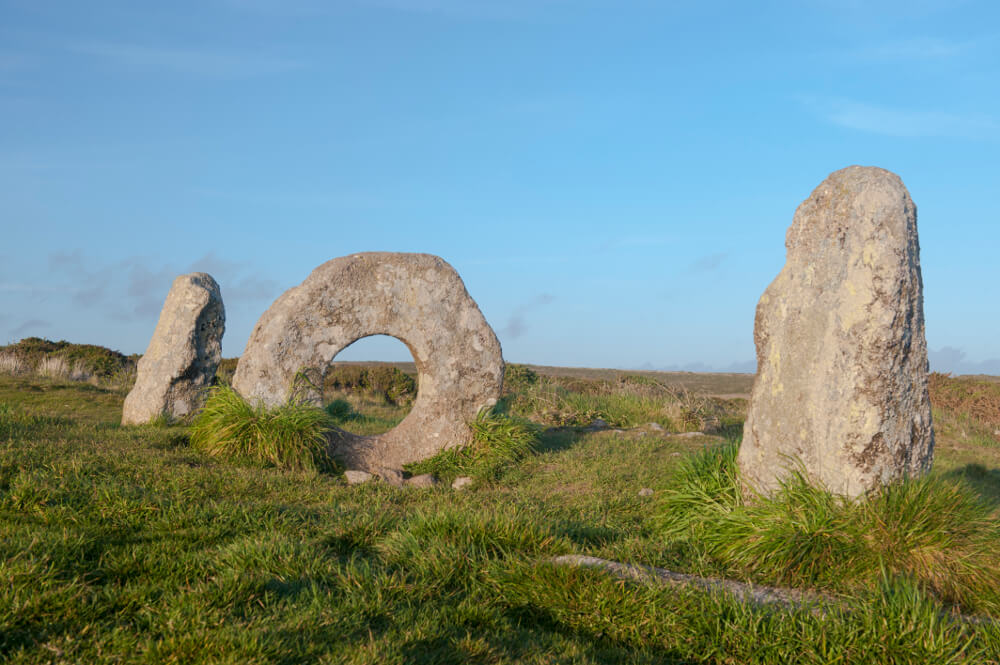 Men-An-Tol