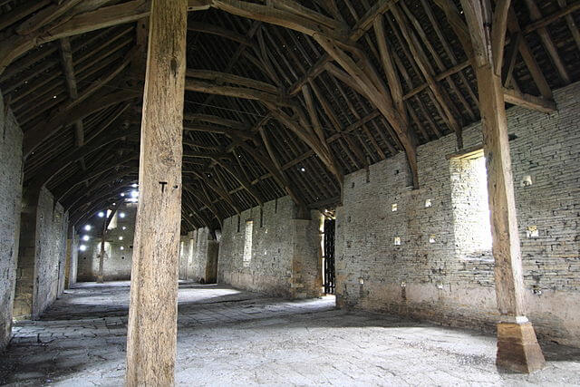 Middle Littleton Tithe Barn