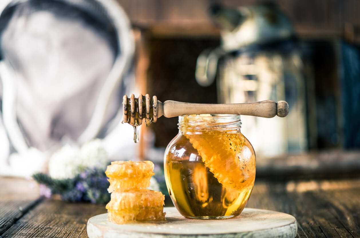 Quince Honey Farm, Feature