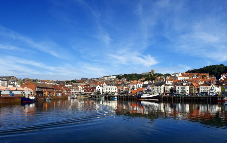 places to stay in scarborough harbour
