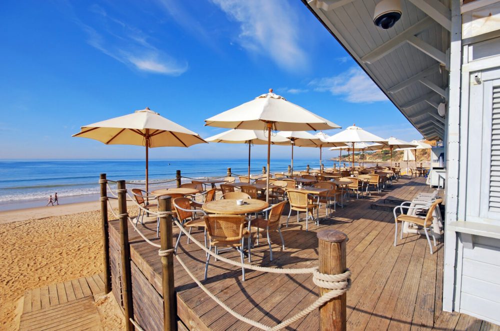The Beachcomber Cafe, Feature