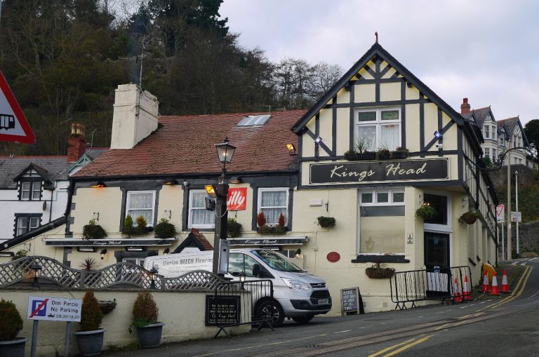 8-of-the-best-restaurants-in-llandudno-sykes-holiday-cottages