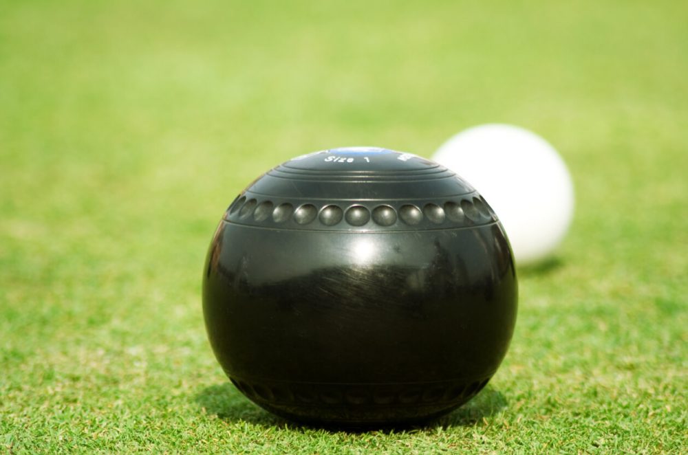 balls on bowling green