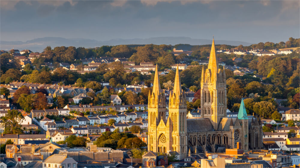 things to do in truro cathedral