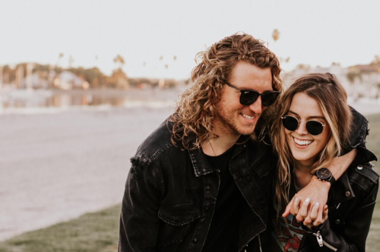 happy couple sunglasses